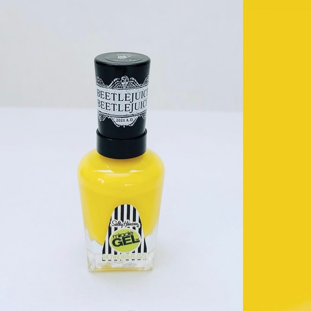⭐️5 For 25⭐️ Sally Hansen X Beetlejuice Hello My Name is Bob 932 Miracle Gel